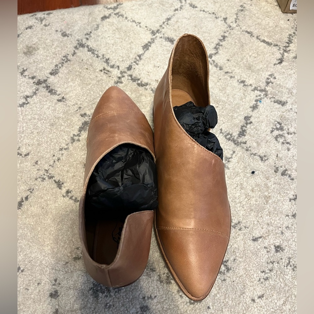 Free people flats New without Box- size 6
